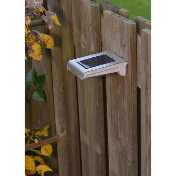 Luxform Sodo &scaron;viestuvas Madison, LED saulės elementai, sieninis