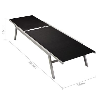 vidaXL Saulės gultai su staliuku, 2vnt., juodi, plienas ir tekstilenas