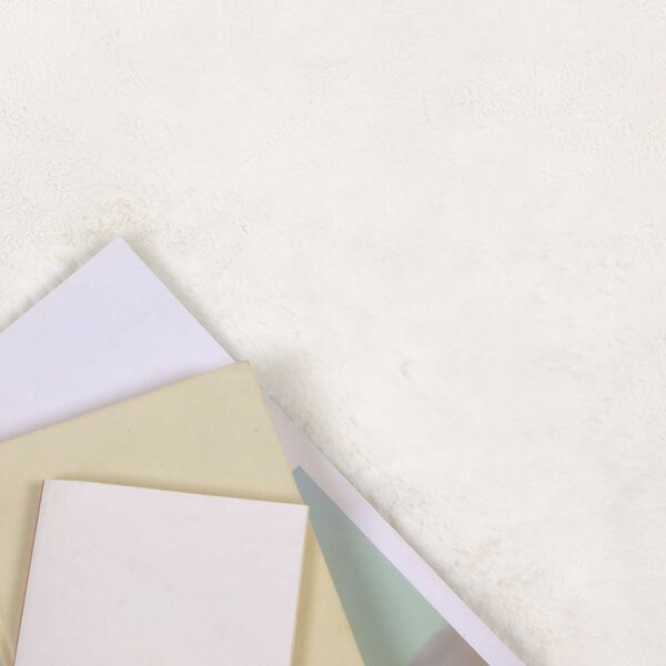 vidaXL Dirbtinio triu&scaron;io kailio kilimas Olite Kreminė 140 x 200 cm